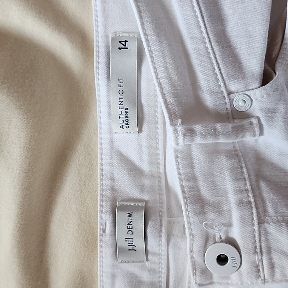JJill white cropped Jean's